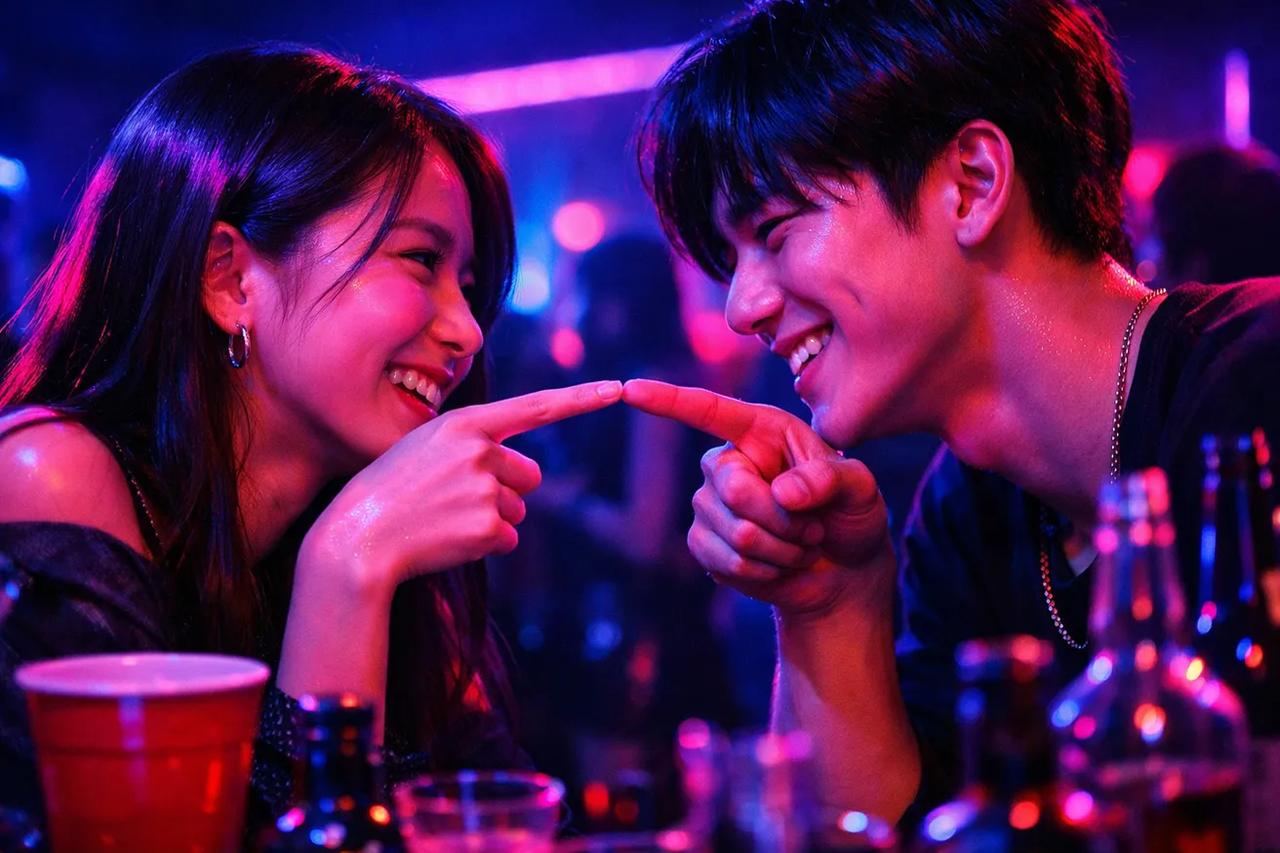 이미지 게임을 하는 커플